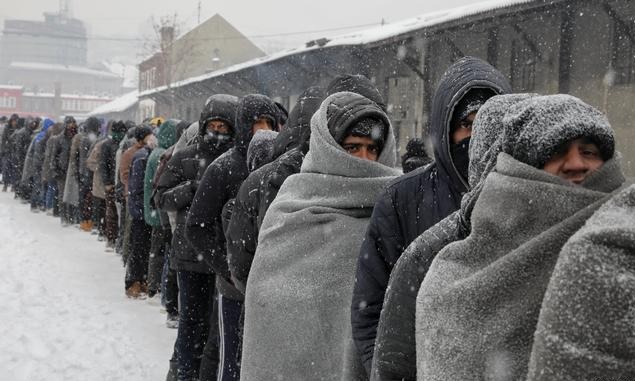 Macaristan'dan insanlığın yüzkarası davranış