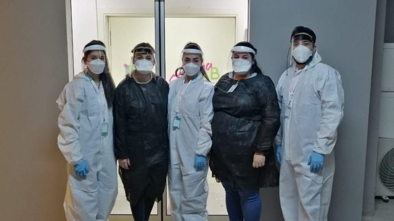 Son dakika... Koronavirüs tanı merkezinin gönüllü savaşçıları ilk kez görüntülendi