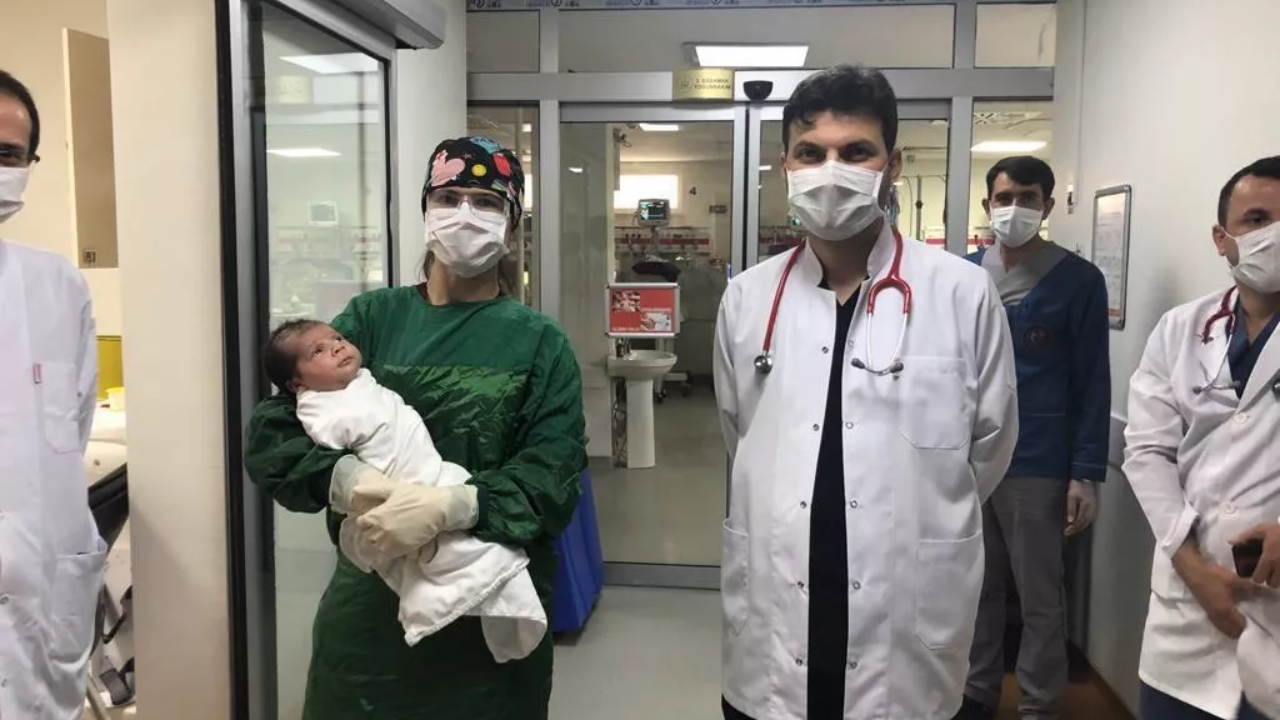 Batman'da 1 aylık bebek koronavirüsü yendi