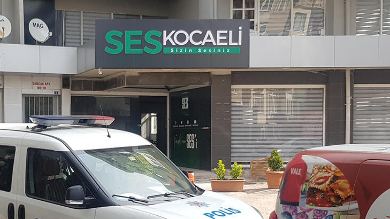 İzmit’te yerel gazetenin binası kurşunlandı