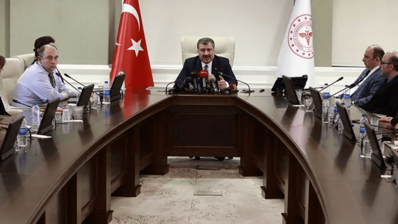 Bilim Kurulu toplanıyor! Gözler Bakan Koca'da...