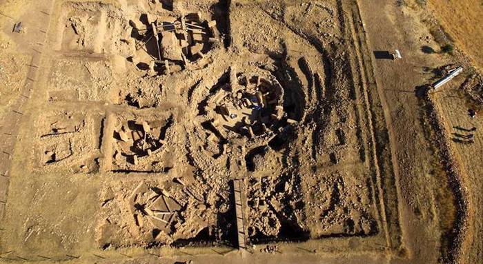Göbekli Tepe: Dünyanın en eski mabedi nereden başladığımızı fısıldıyor