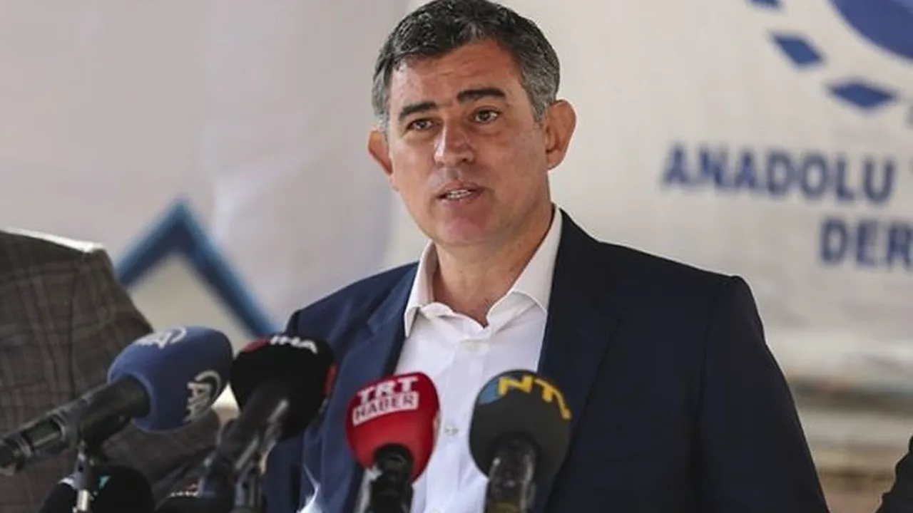 Metin Feyzioğlu FETÖ'cü suçlamasını görünce çok sinirlendi!
