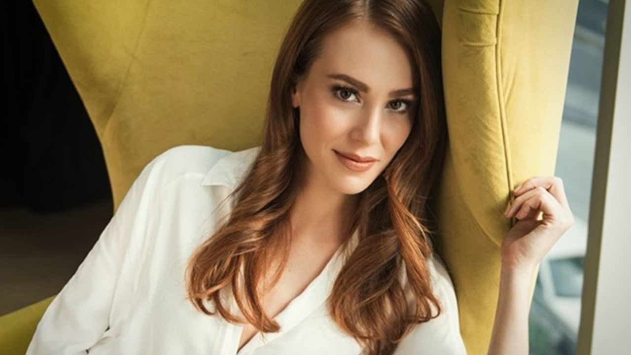 Ünlü oyuncu Elçin Sangu'nun '7 milyon' sevinci