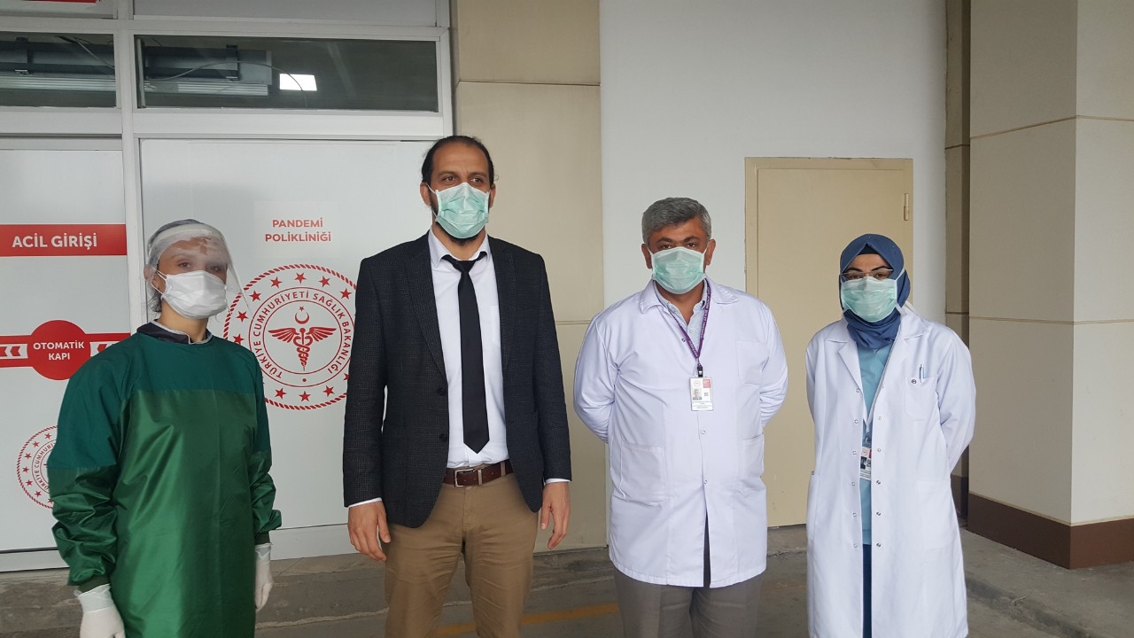 Doktorlar, ek ödemelerini sekreter ve temizlik görevlileriyle paylaştı