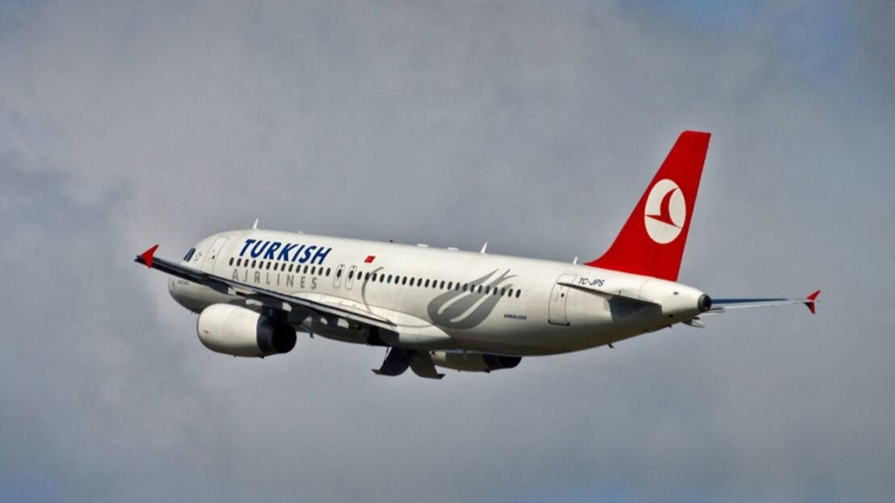 Türk Hava Yolları'ndan 23 Nisan özel uçuşu!