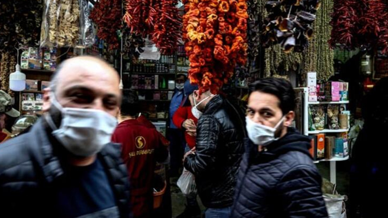 Son dakika... İstanbul'da sokağa çıkma yasağı öncesi alışveriş yoğunluğu