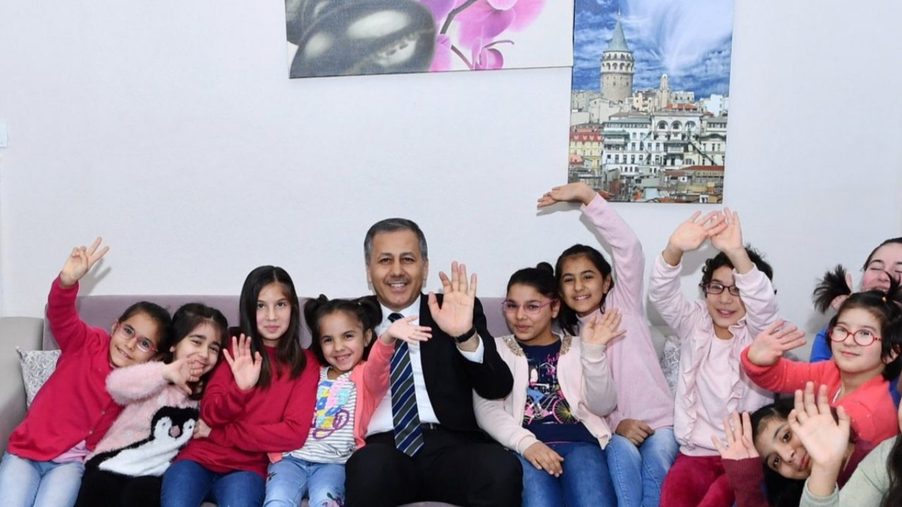 İstanbul Valisi Yerlikaya'dan 23 Nisan mesajı