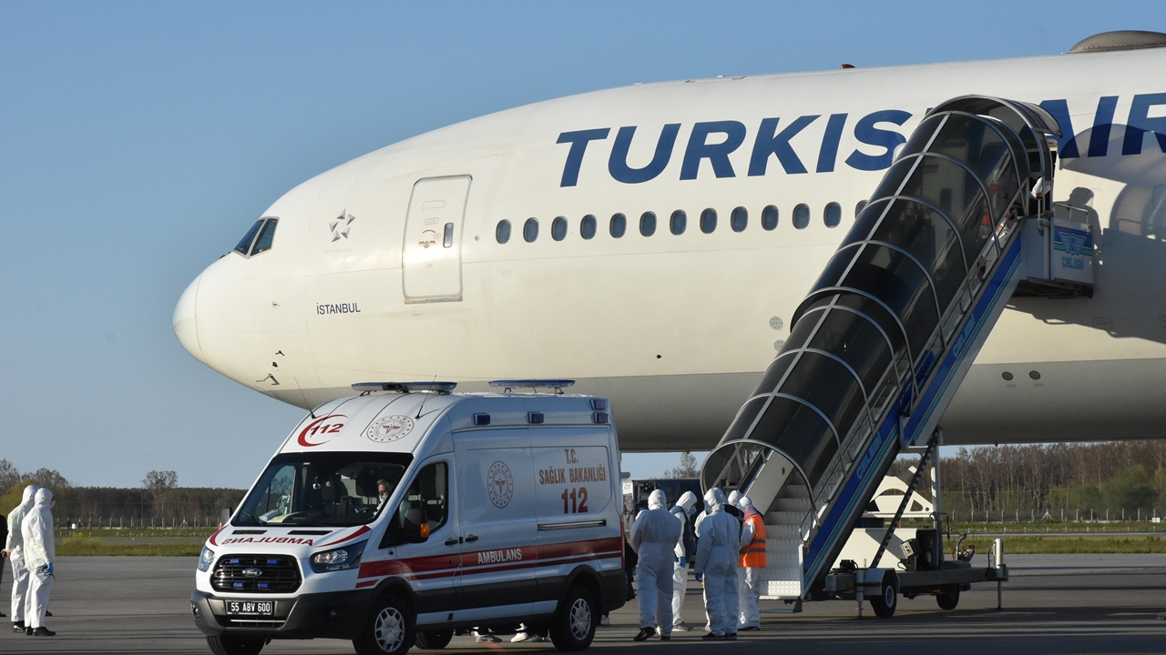 Almanya'daki 473 Türk tahliye edildi...