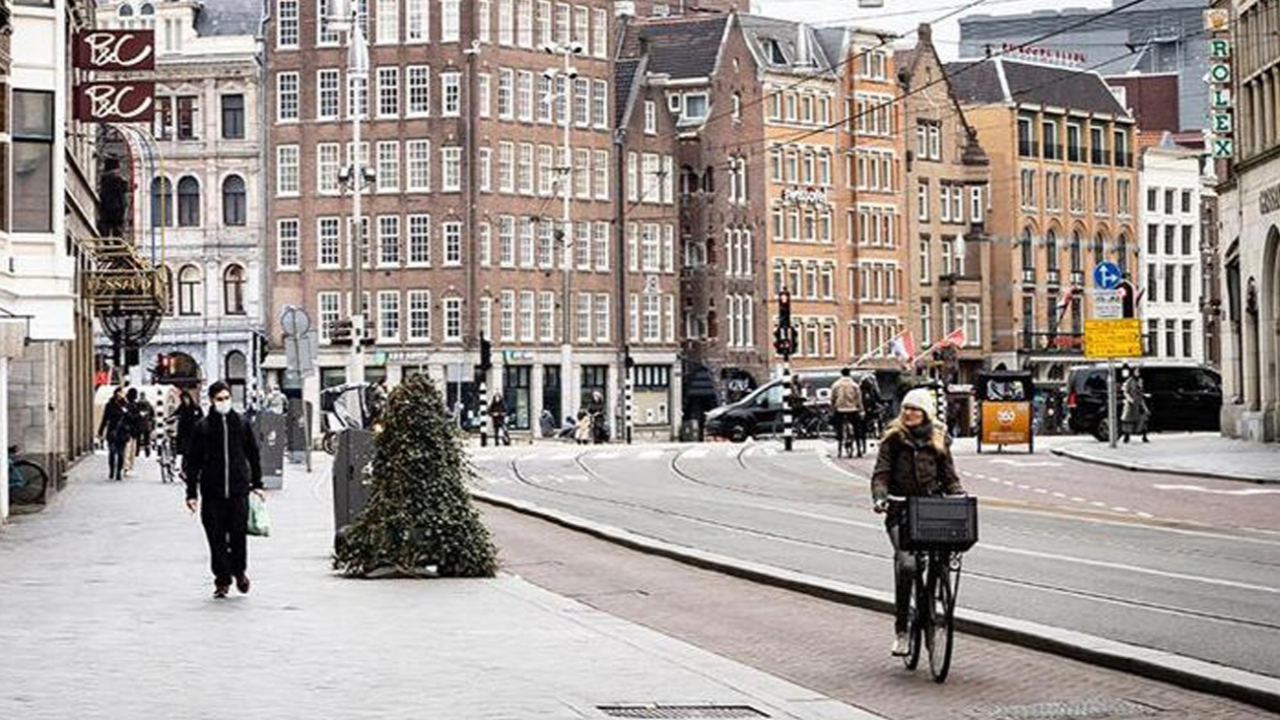 Son dakika... Hollanda ve İspanya'da koronavirüs can almaya devam ediyor!