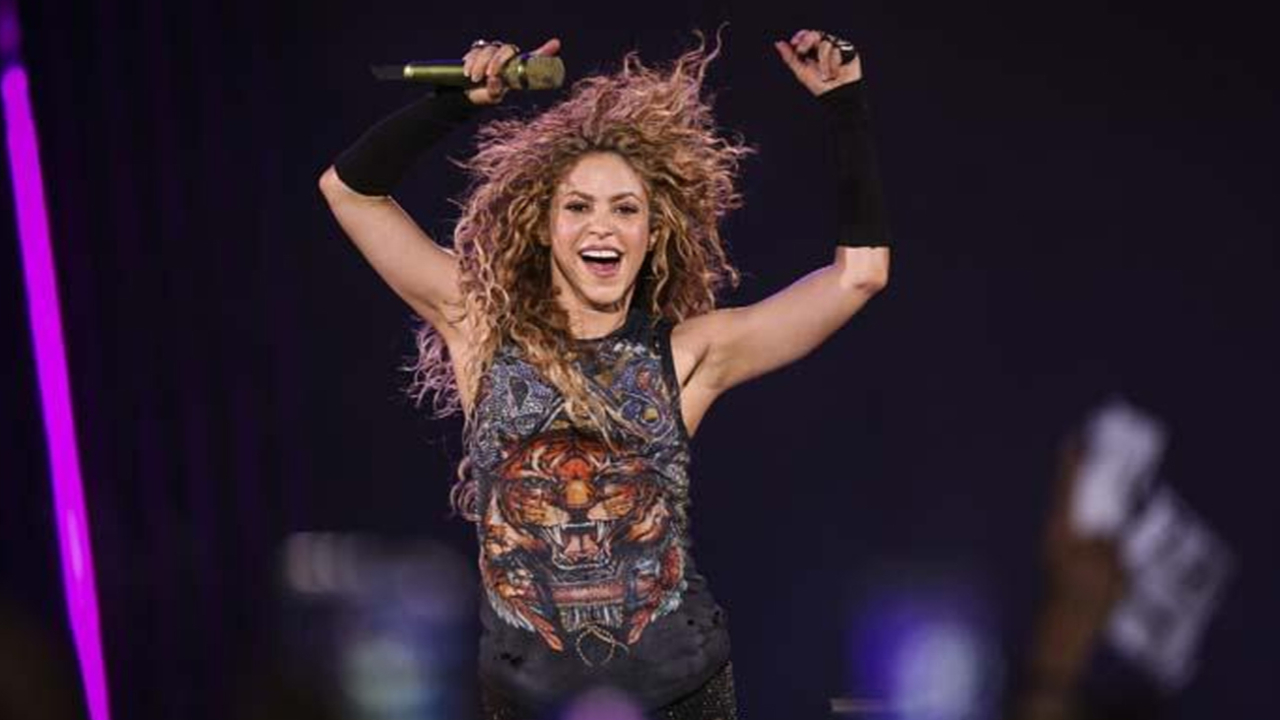Son dakika... Shakira karantinayı fırsat bilip diploma aldı