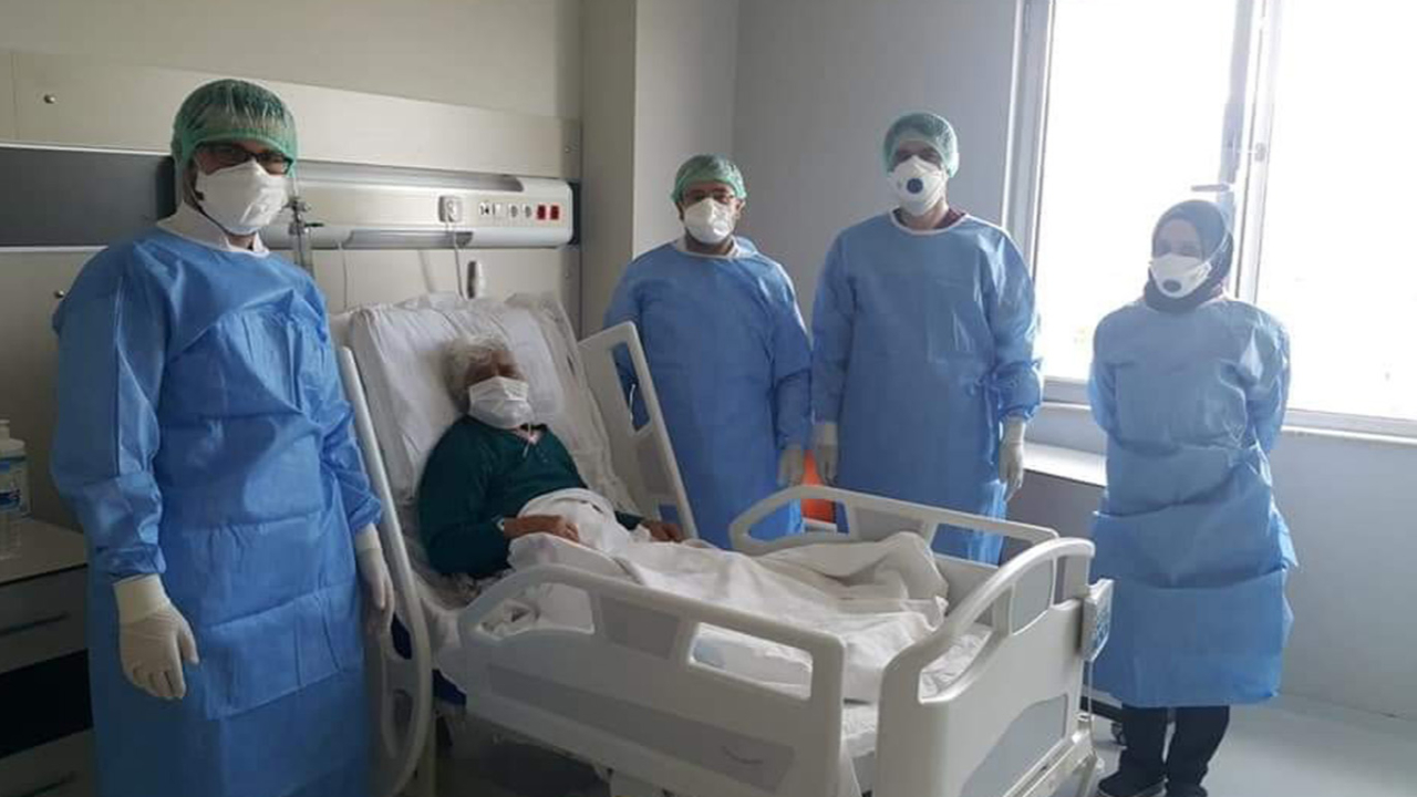 Erzincan’da 99 yaşındaki hasta korona virüsü yendi