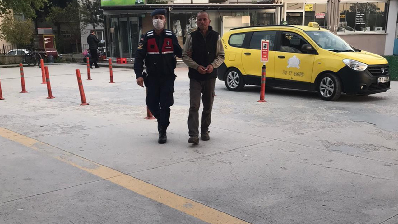 8 yıl hapis cezasıyla aranan zanlı jandarma kontrolünde yakalandı