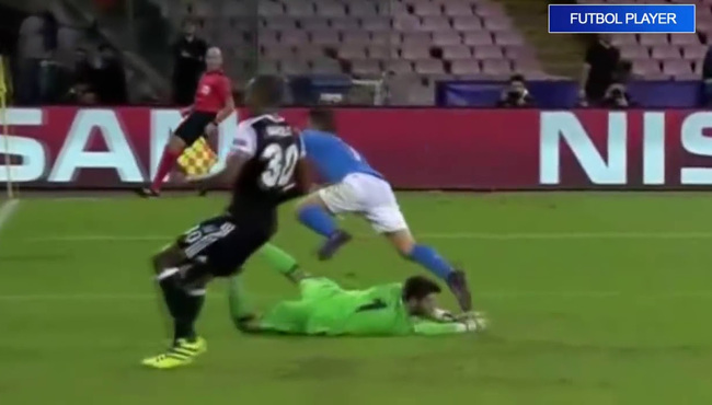 Geçen yıl oynanan Napoli maçı ve Karasev'in skandal kararları!