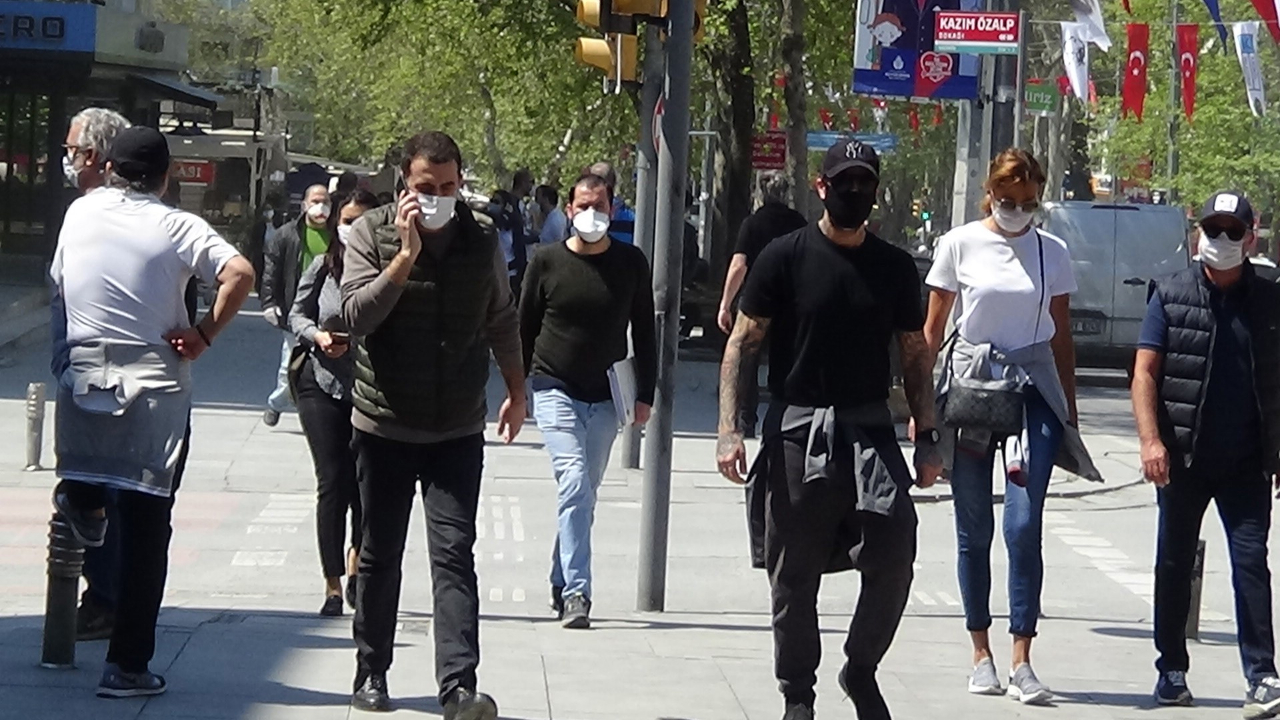 Bağdat Caddesi'nde insan seli
