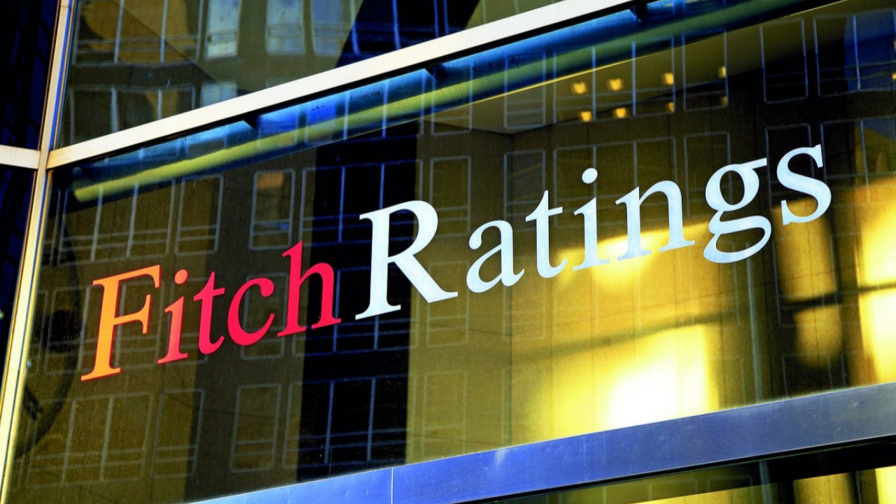 İtalya'ya koronavirüsten sonra bir darbede Fitch'den...