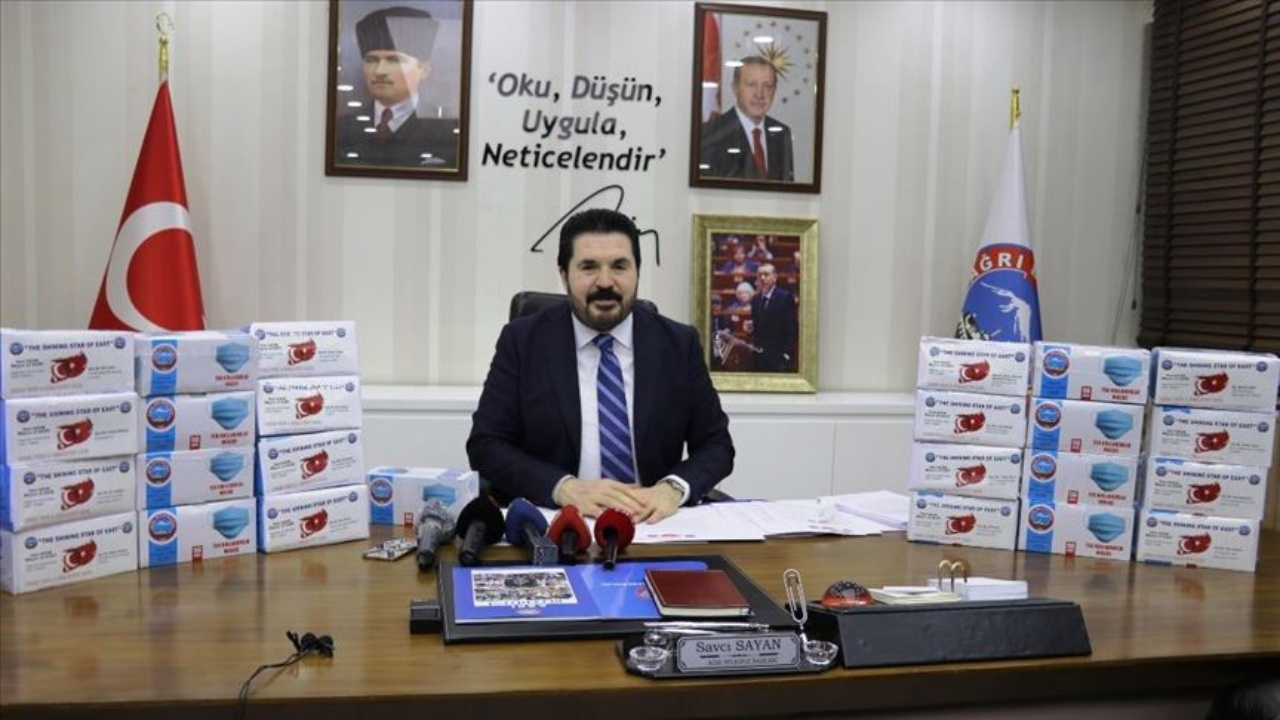 Savcı Sayan'dan Engin Özkoç'a sert yanıt! "Aşı lazımsa veterinerlik birimimiz seninle ilgilenecek"