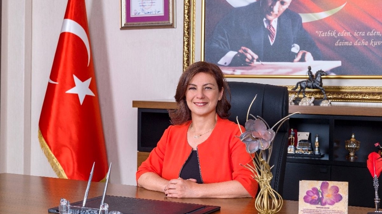 CHP'li başkandan medya kuruluşlarına skandal sözleşme!