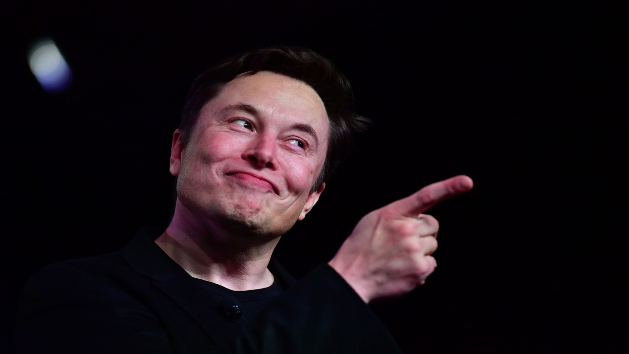 Elon Musk: İnsanları eve zorla kapatmak faşizmdir