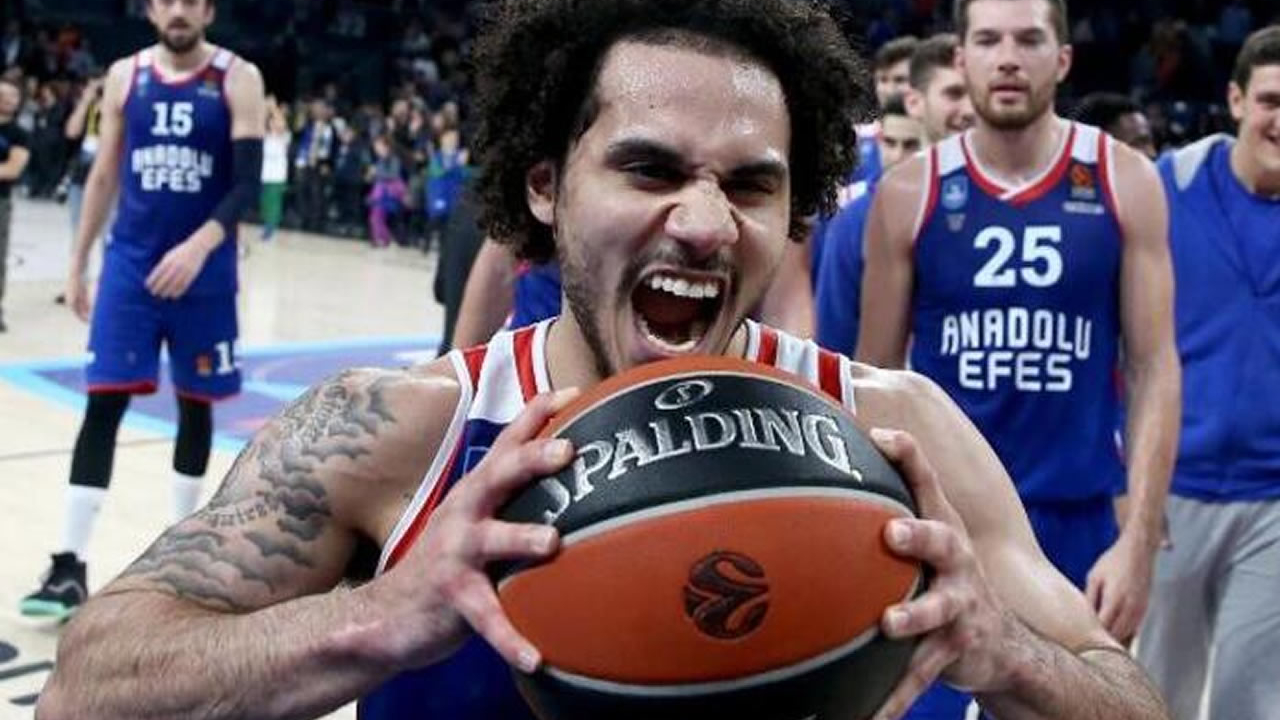 Ergin Ataman'dan Larkin açıklaması!