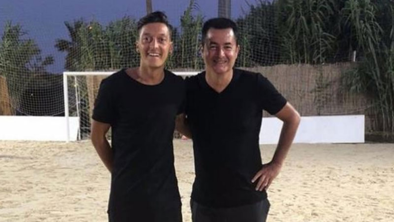 Acun Ilıcalı'dan Fenerbahçe taraftarına Mesut Özil mesajı