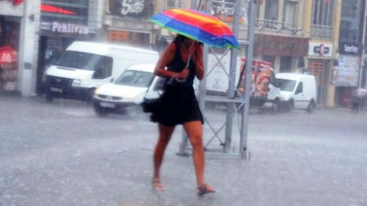 İstanbul'a AKOM’dan şiddetli yağış uyarısı