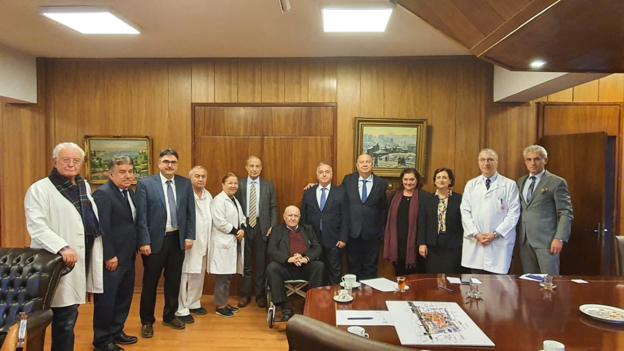 Tıp dünyasının acı kaybı... Yoksulların doktoru koronavirüse yenik düştü