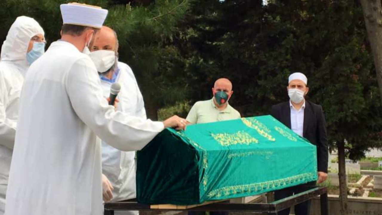 İlahiyatçı Ömer Döngeloğlu Edirnekapı Şehitliği'ne defnedildi