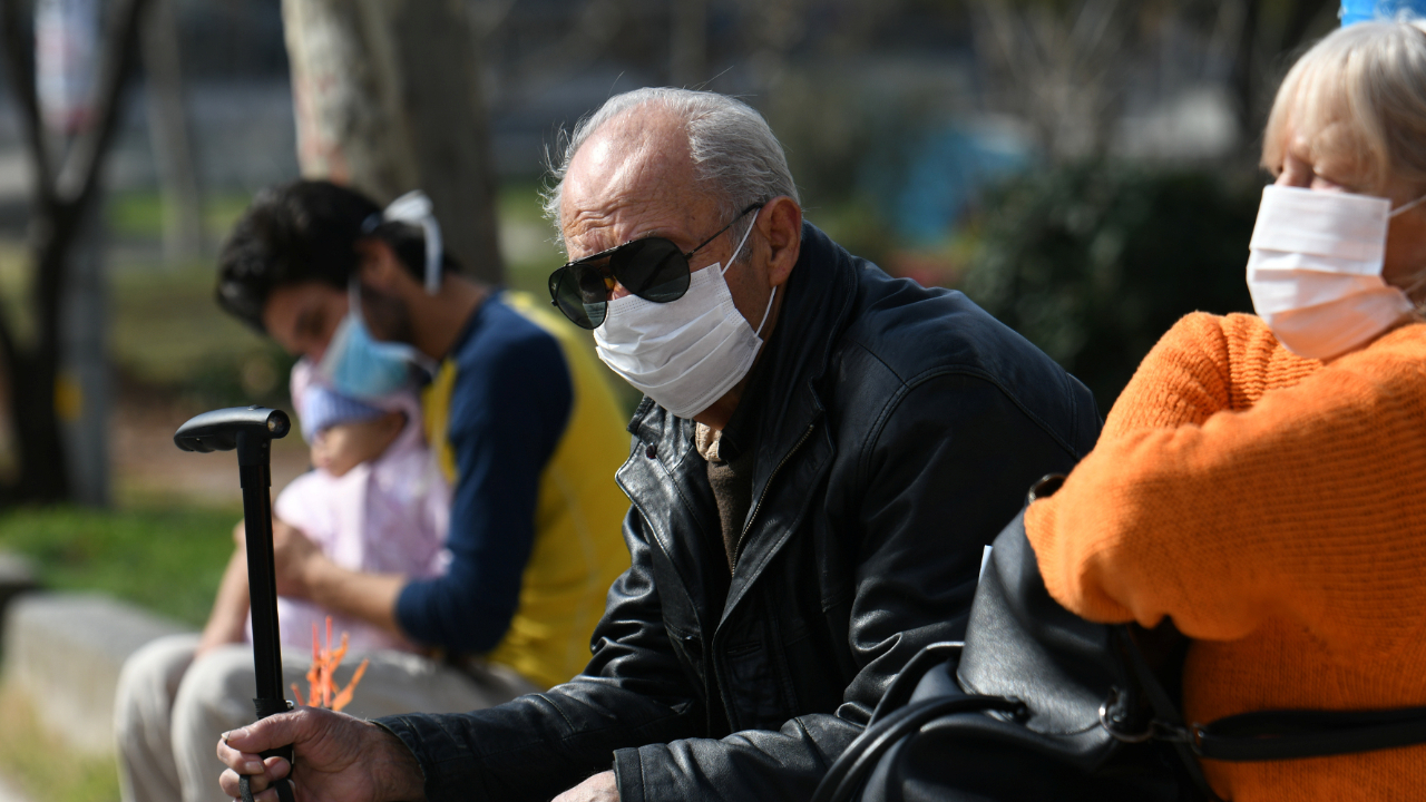 65 yaş üstüne 3 saatlik nefes izni! Kurallar netleşiyor