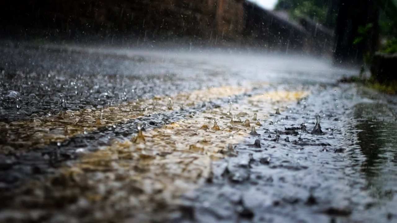 Meteoroloji'den İstanbul'a 'sel' uyarısı