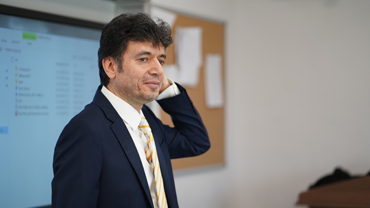 Koronayı yenen profesörden acı haber