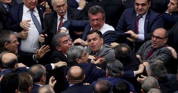Latif Şimşek Başkanlık referandumunun sonucunu açıkladı