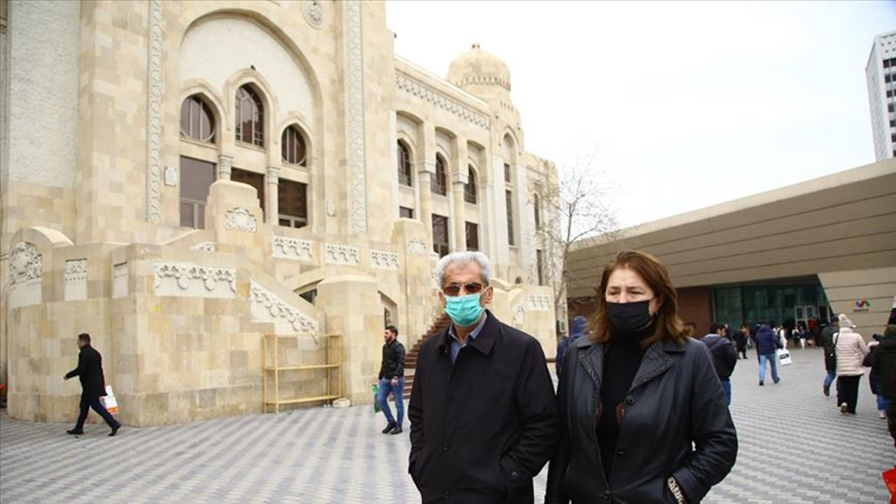 Azerbaycan’da korona virüs vaka sayısı 2 bini geçti