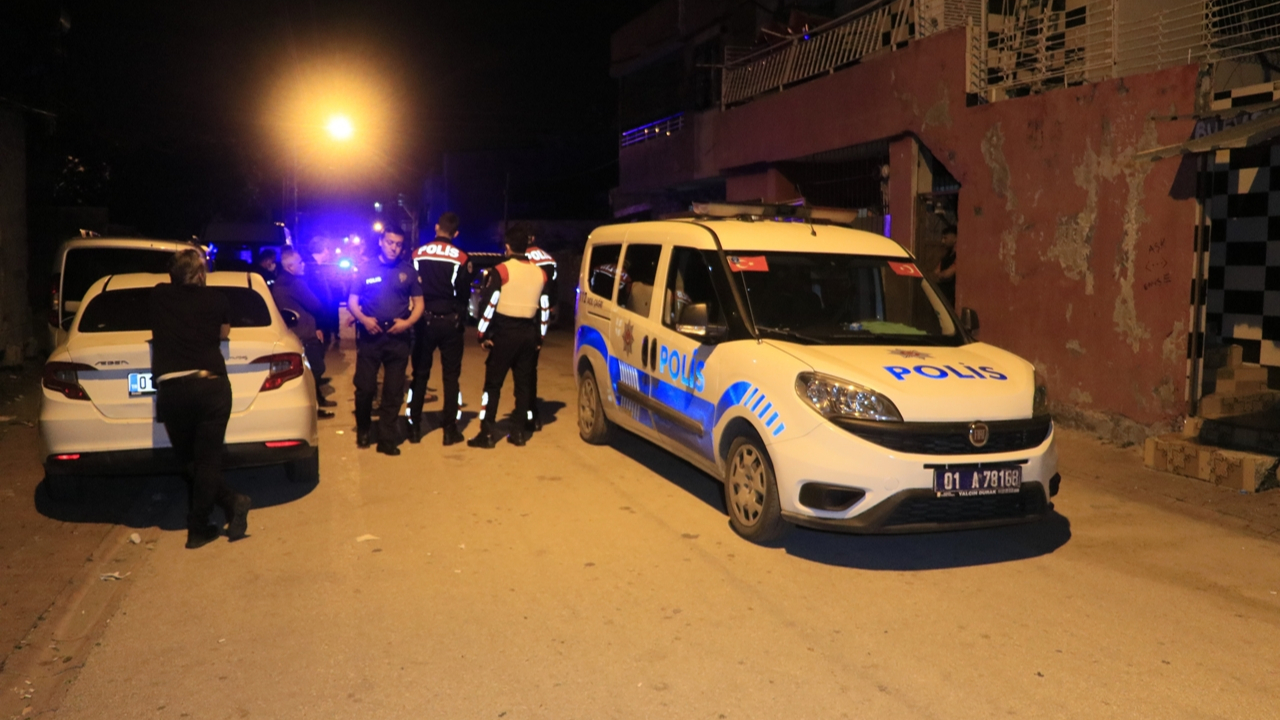 Adana'da sokak ortasında kanlı infaz...