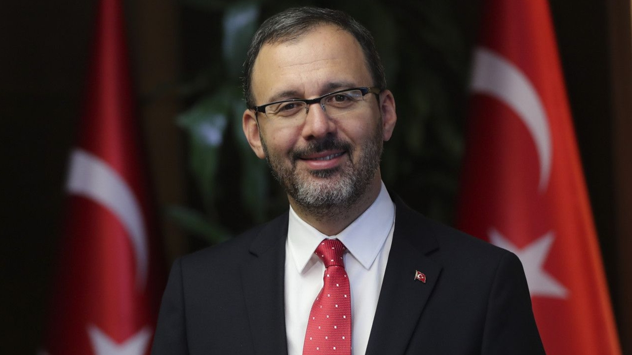 Bakan Kasapoğlu müjdeyi verdi: Mayıs ayı burs ödemeleri başladı!