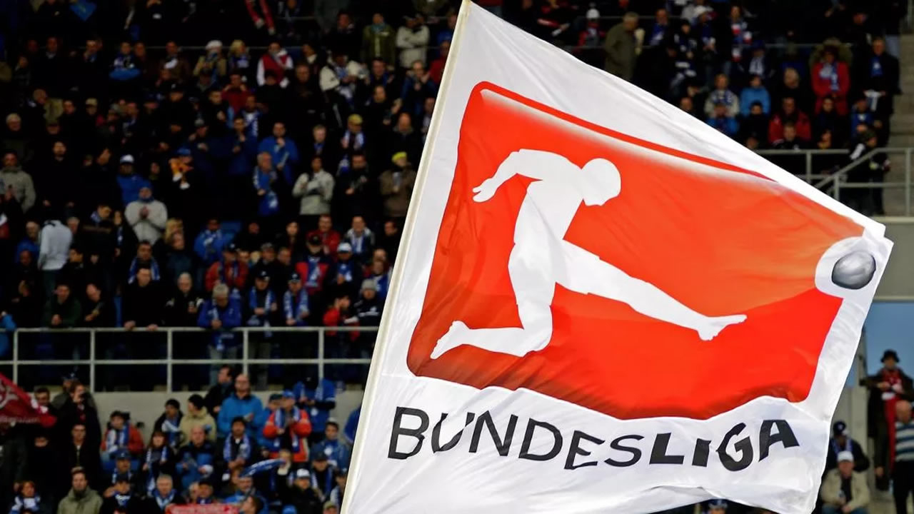 Merkel kararını verdi! Almanya Bundesliga'da yeni tarih...