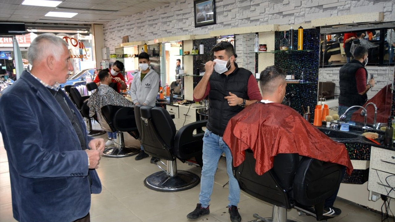 İçişleri Bakanlığı'ndan berber, kuaför ve güzellik salonu genelgesi...