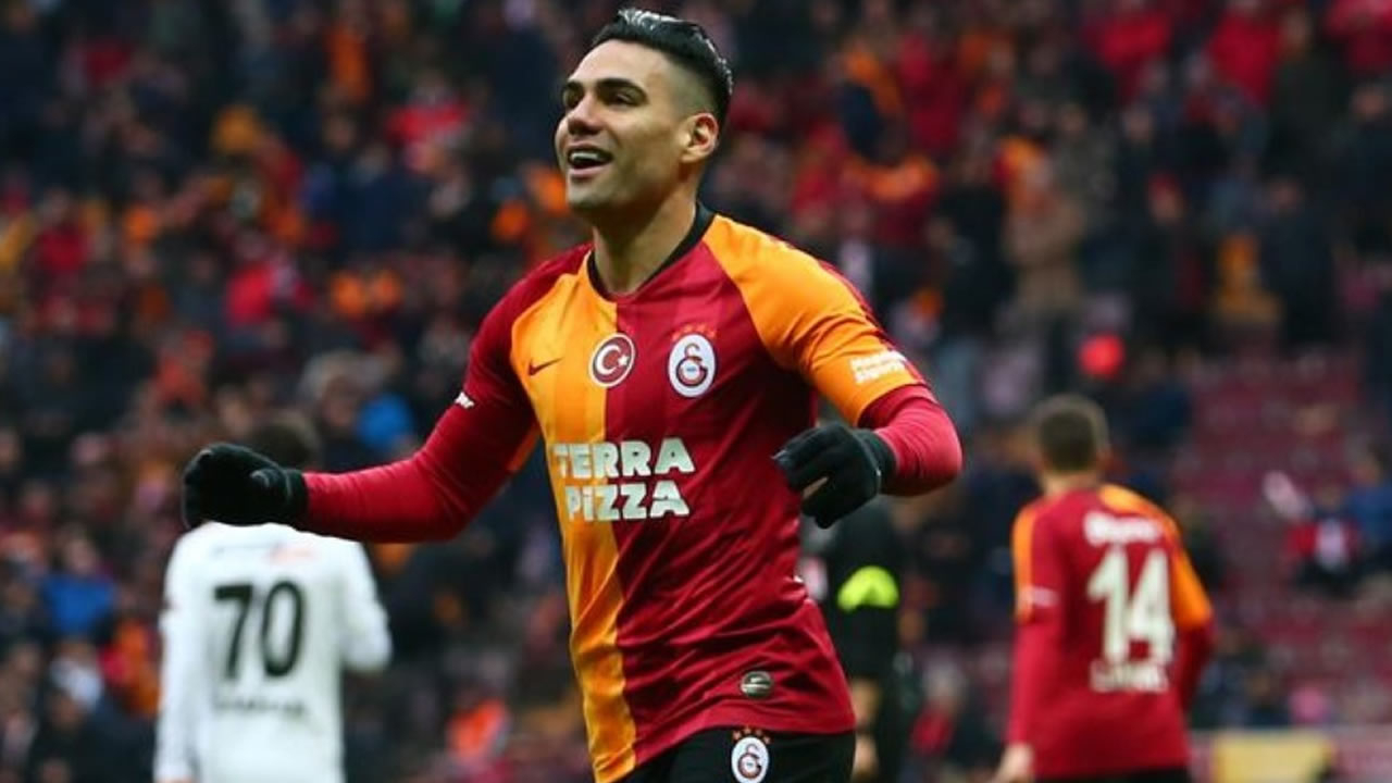 Falcao ayrılık iddialarına cevap verdi