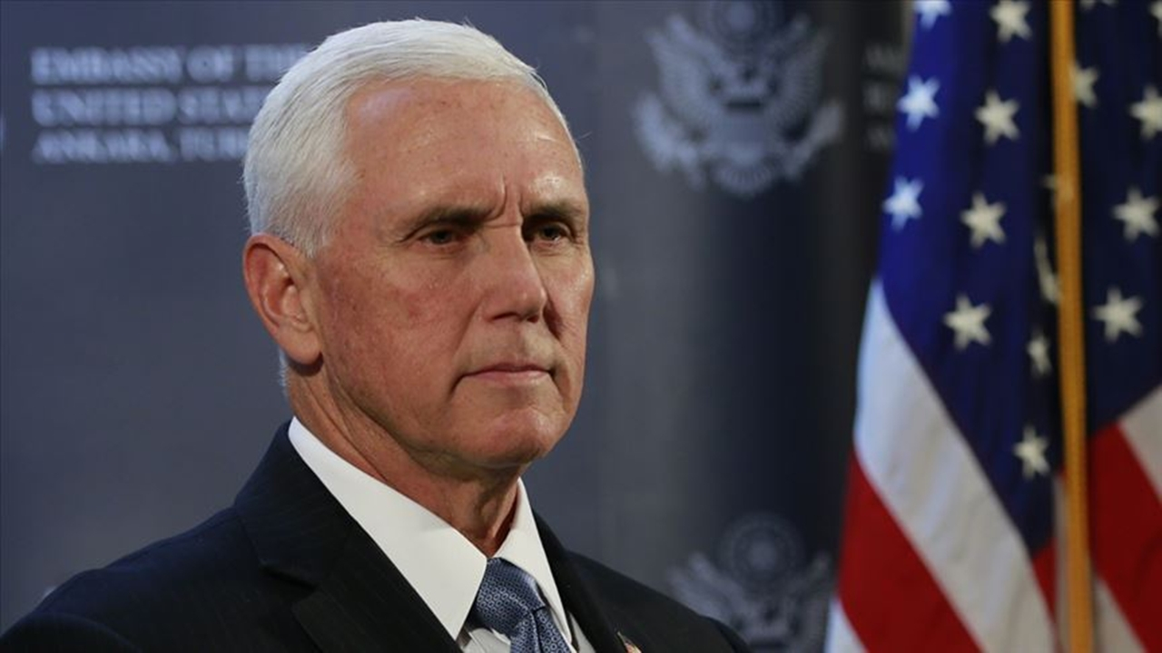 Pence'in ofisinden bir kişi daha pozitif!