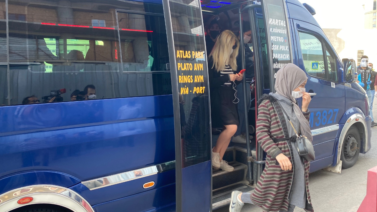 İstanbul'da yasağa uymayan minibüsçülere ceza yağdı