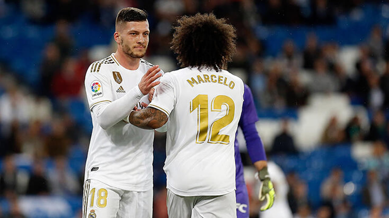 Real Madrid'in yıldızı evde ayağını kırdı!