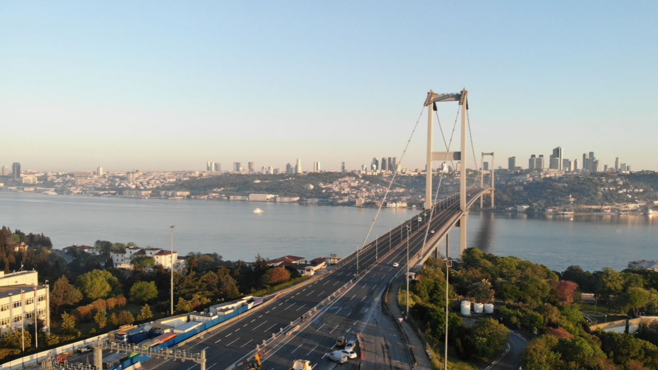 Kısıtlama sonrası 15 Temmuz Şehitler Köprüsü havadan görüntülendi