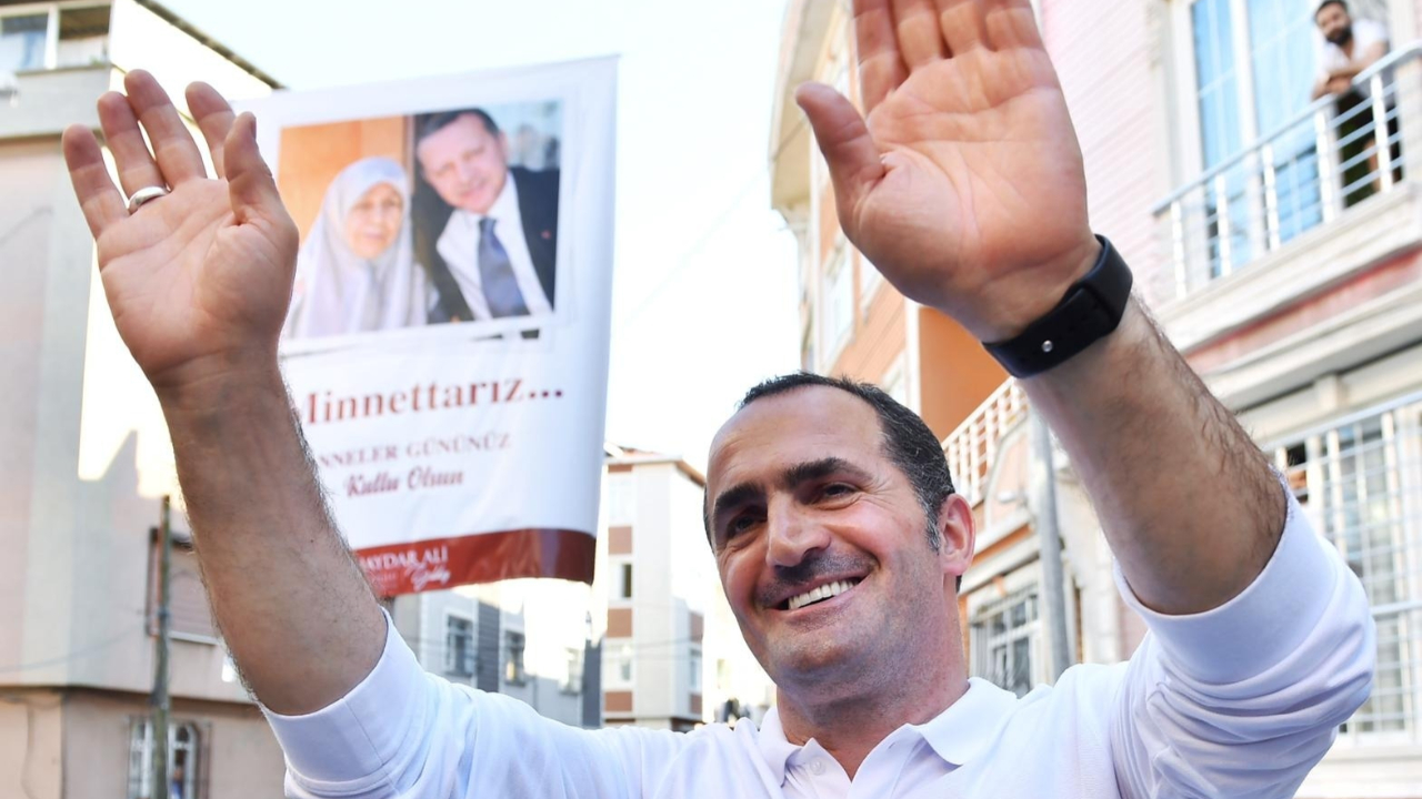 Erdoğan Ailesi'nin oturduğu sokakta Anneler Günü sürprizi! Başkan Yıldız unutmadı...