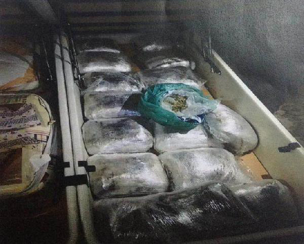İzmir'de uyuşturucu operasyonuna 5 tutuklama