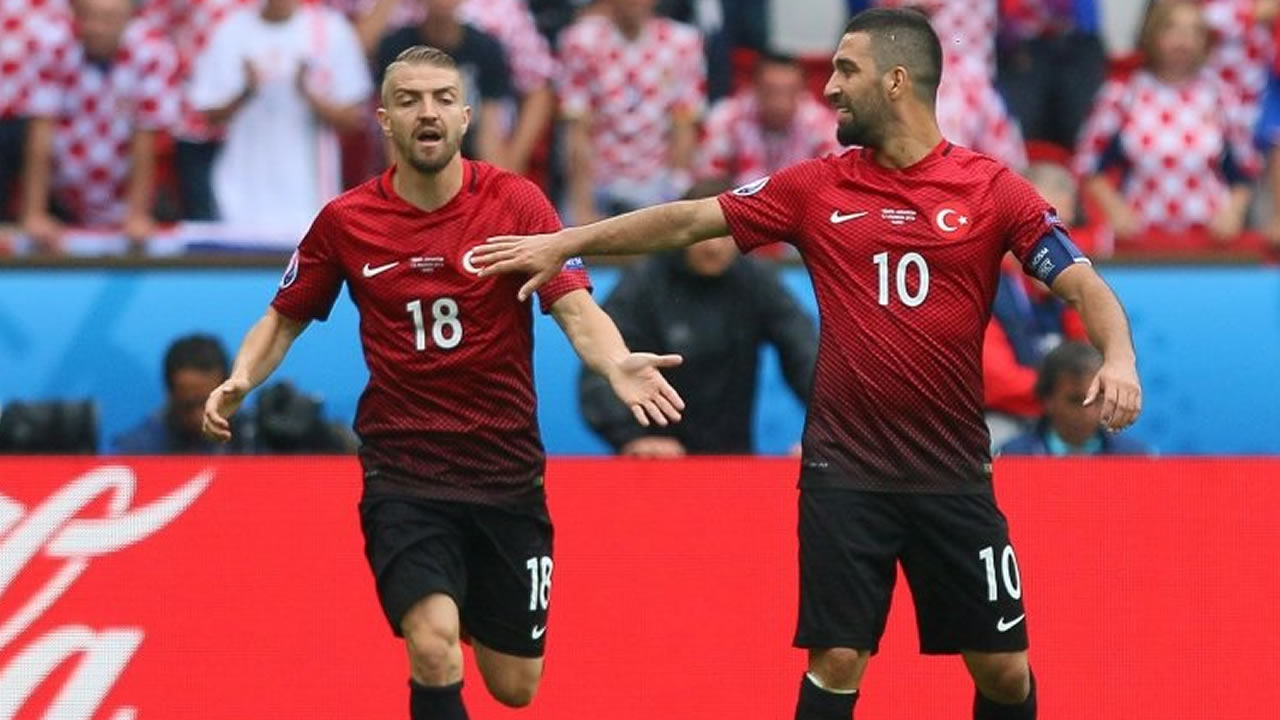 Galatasaray'dan bomba hamle! Arda Turan ve Caner Erkin...