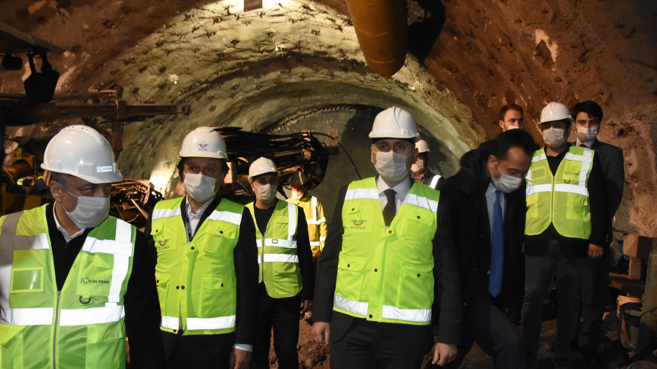 Bakan Karaismailoğlu: Ankara- İstanbul arası 14 dakika kısalacak