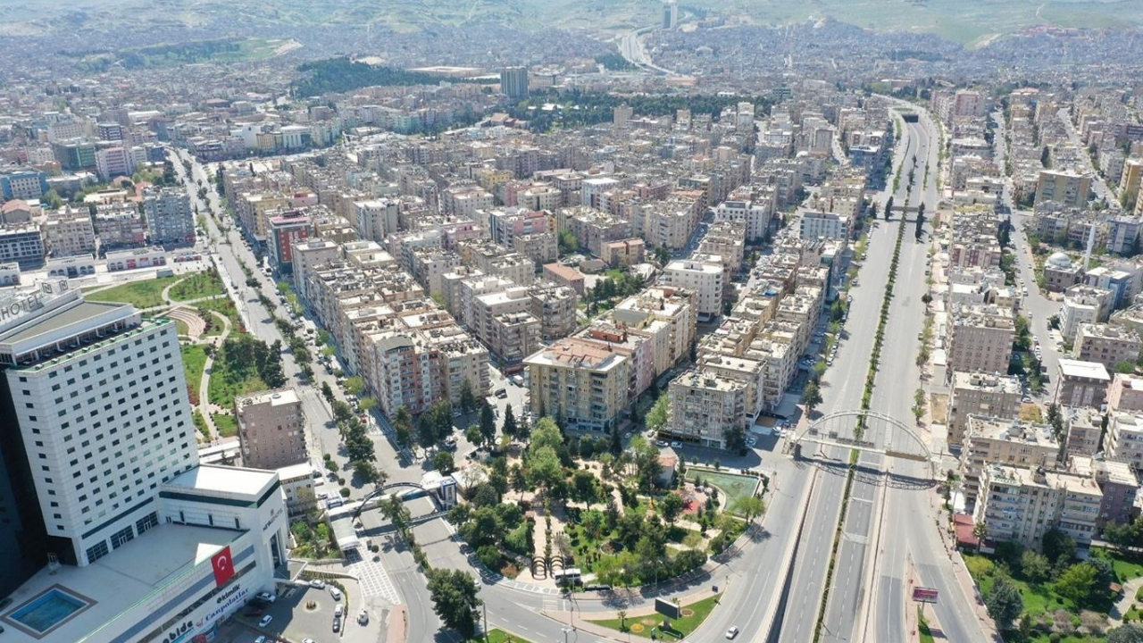 Şanlıurfa'da 2 ilçede 9 bina karantinaya alındı!
