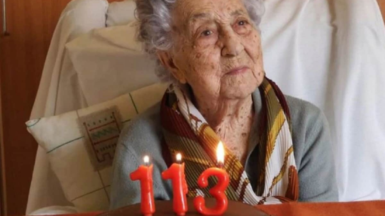 113 yaşındaki kadın koronavirüsü yendi! Çocukken de İspanyol gribini yenmişti...