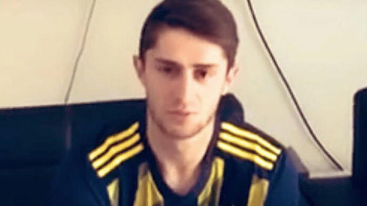 Fenerbahçe'nin yeni transferi İsmail Yüksek formayı giydi!