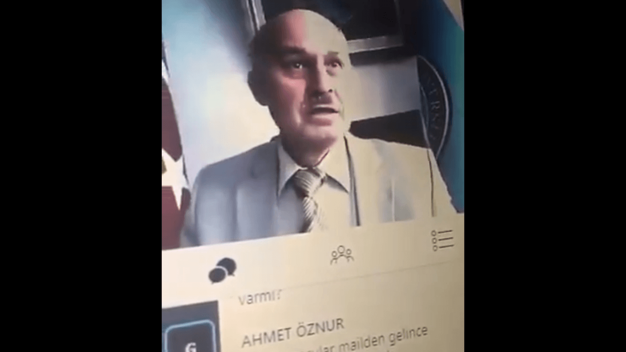 Gazi Fen Fakültesi Dekanı kamerayı açık unutunca rezil oldu!
